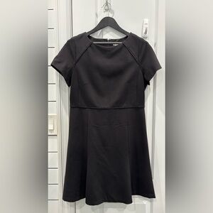 Elegant Black Short Sleeve Dress